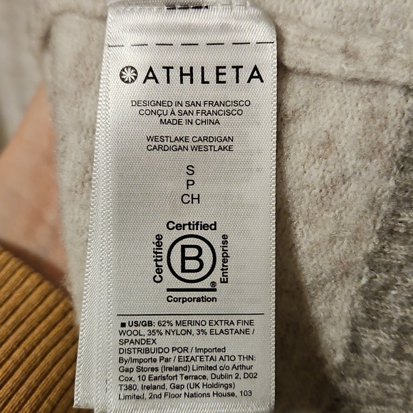 Athleta Button Cardigan Size Small - Picture 3 of 4